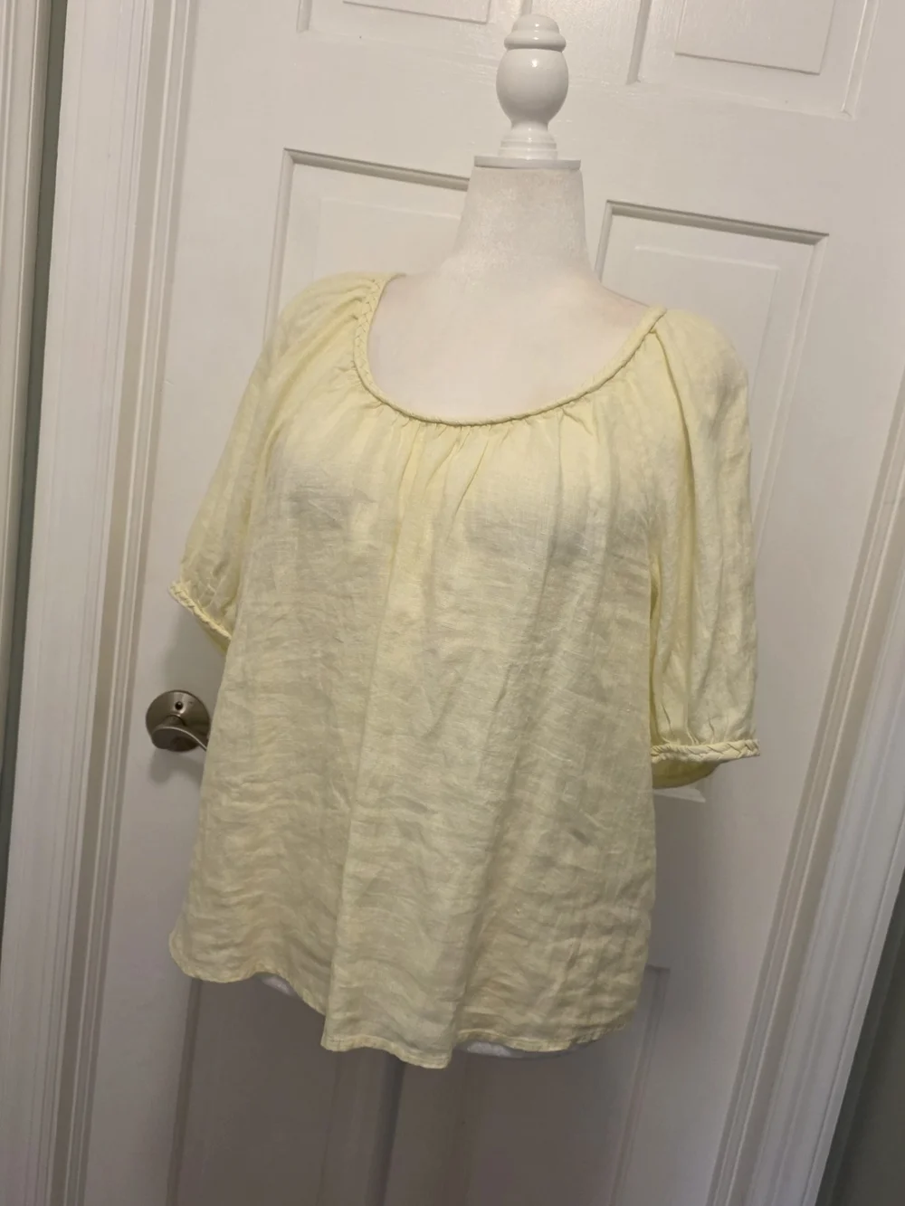 NWT Lilly Pulitzer Pale Yellow Calais Scoop-Neck 100% Linen Top XL, Ret. $138